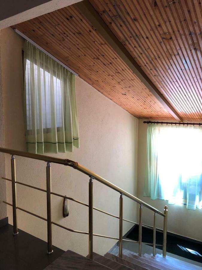 Vila Deni Tushemisht Εξωτερικό φωτογραφία